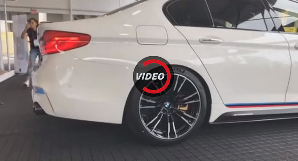 2017 BMW M5 with M Performance Titanium Exhaust