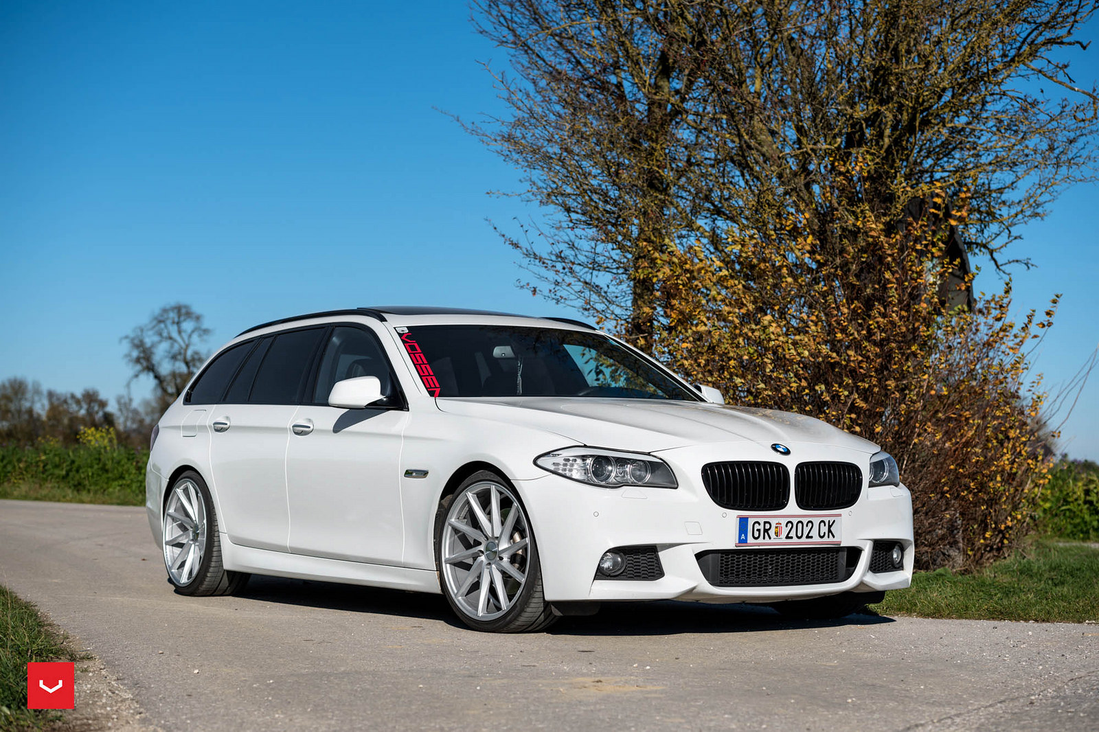 bmw-5-series-touring-rides-on-vossen-wheels-6