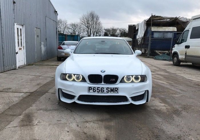 BMW M5 E39 with M4 and M3 Parts